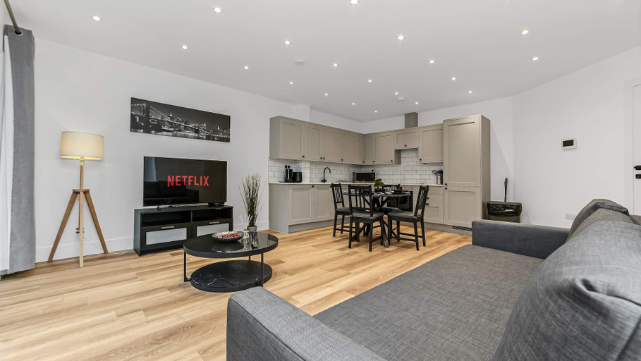 Others 2, Modern 2 Bedroom Stay Balcony East Croydon, London