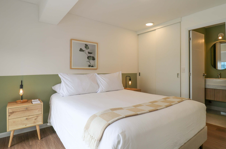 Others 4, w Prime 2BR w Balcony in Miraflores, Lima