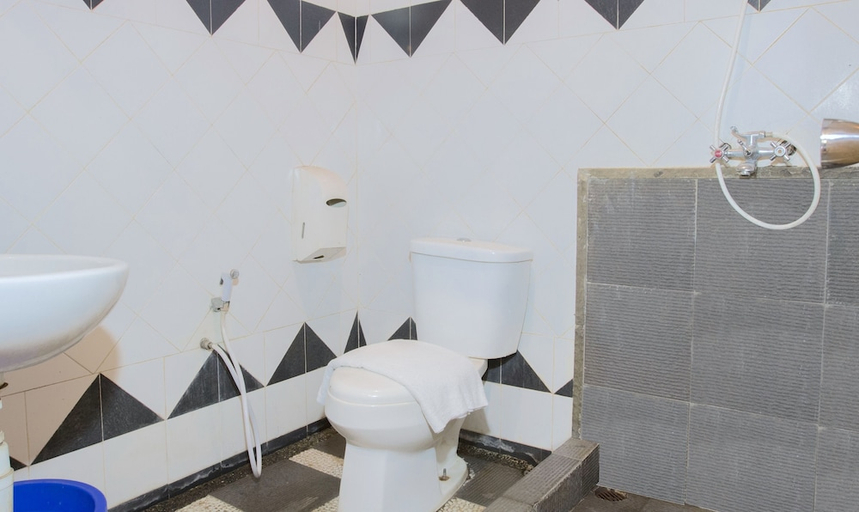 Bathroom 3, Talita Mountain Resort, Bogor