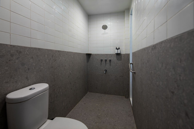 Bathroom, Kampi Hotel Legian, Badung