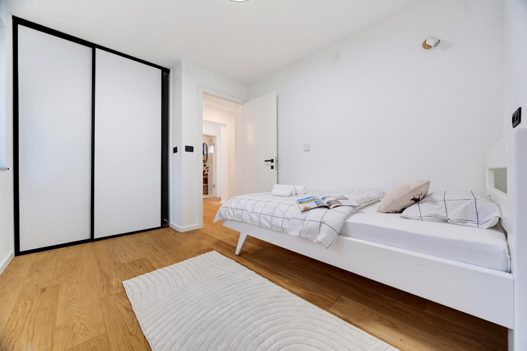 Others 4, Green Zone Apartment With Terrace And Parking, Zagreb