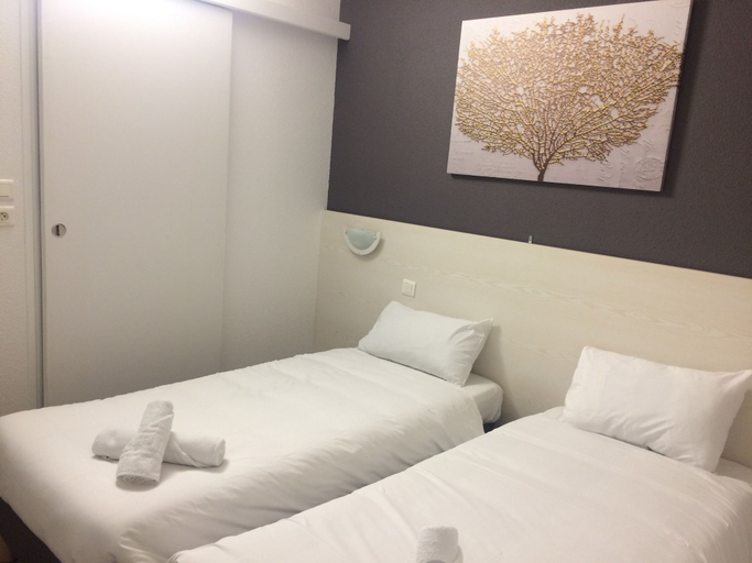 Bedroom 5, Europe hotel, Saône-et-Loire