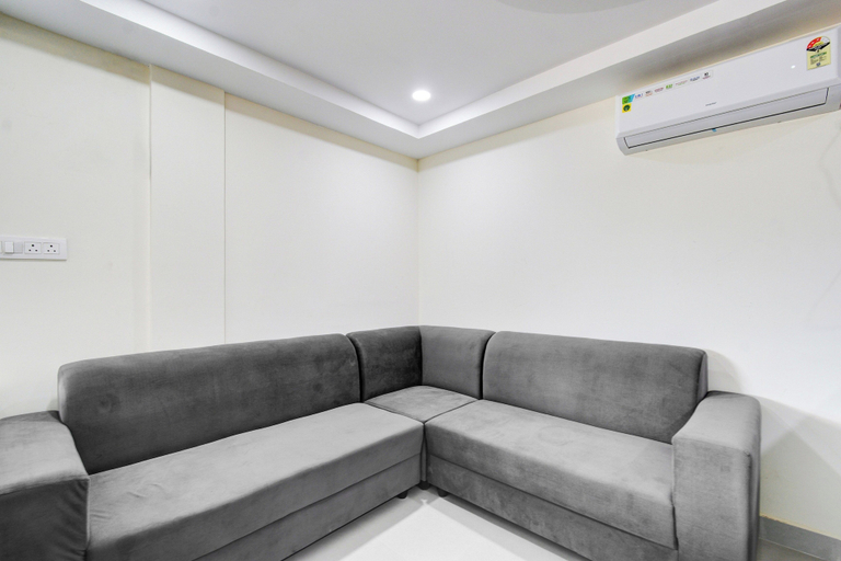 Others 3, Super Townhouse Oak Kamineni Bus Stop, Ranga Reddy