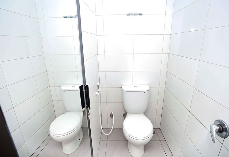 Bathroom 3, Fortune Home Tegal, Tegal