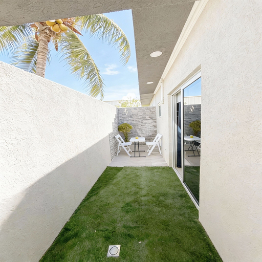 Others 3, Palm & Stone Apartments