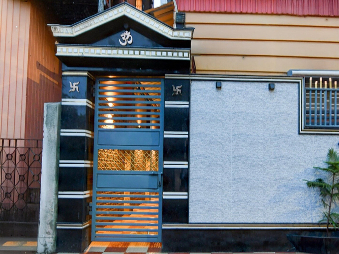 Others 3, Deluxe Shyam Bazar Guest House, Kolkata
