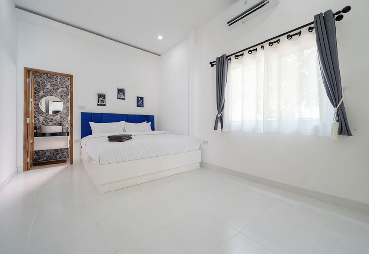 Bedroom 2, Tropical Oasis Aoyon Beach House, Phuket Island