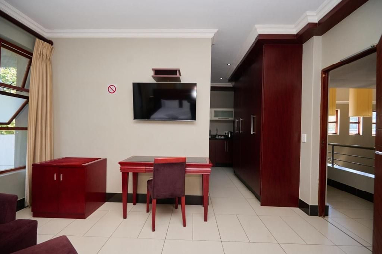 Others 5, Tamboti Lodge, City of Tshwane