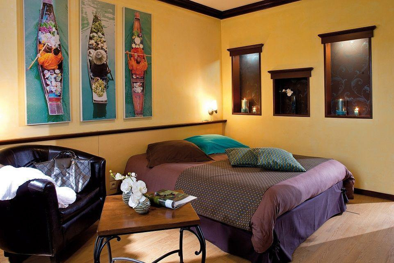 Bedroom 5, Logis Hotel & Restaurant - Auberge de Larressingle, Gers