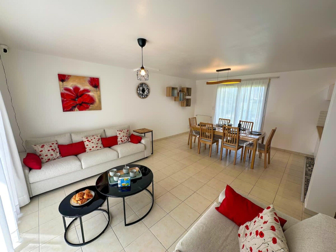 Others 5, 3BR Coastal Home With Garden & Terrace, Finistère