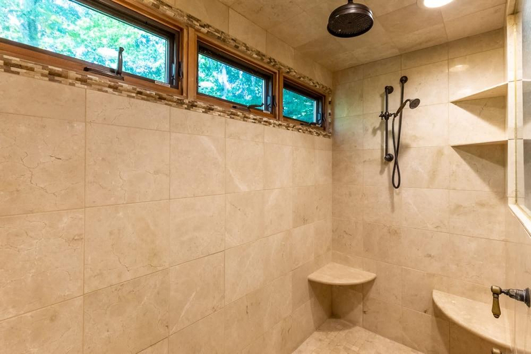 Others 3, Luxury Lakeview Cabin With Hot Tub and Game Room, Swain