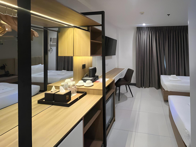Bedroom 4, Dreamweavers Hotel by RedDoorz, Koronadal City