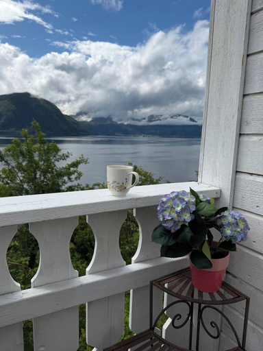 Others 2, Central 2-bedroom Sea View Apartment, Volda