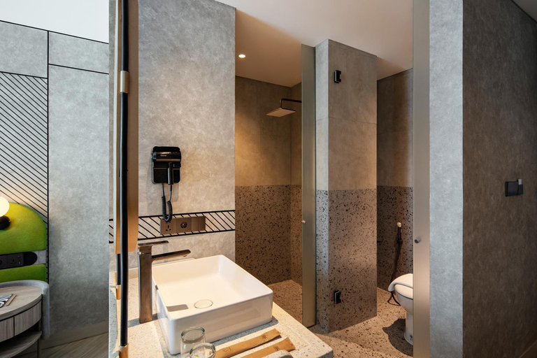 Bathroom 5, ibis Styles Jakarta Sunter, North Jakarta