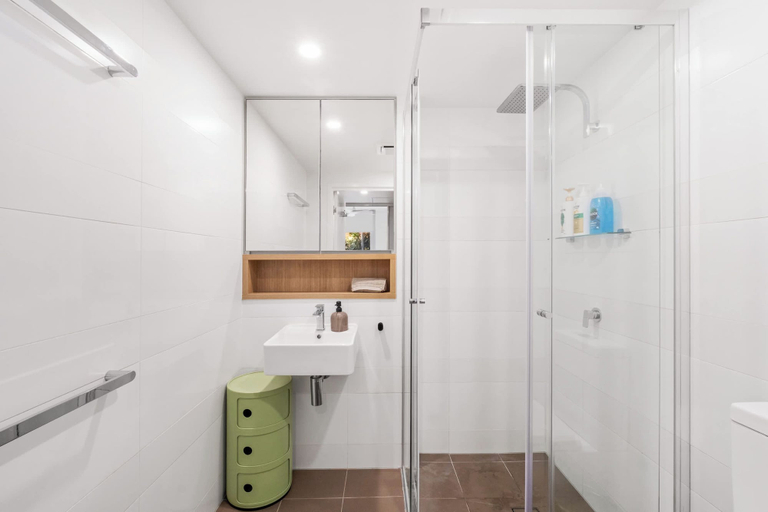 Others 3, Funky Teneriffe - 2bed-2bath-balcony-1car, Newstead