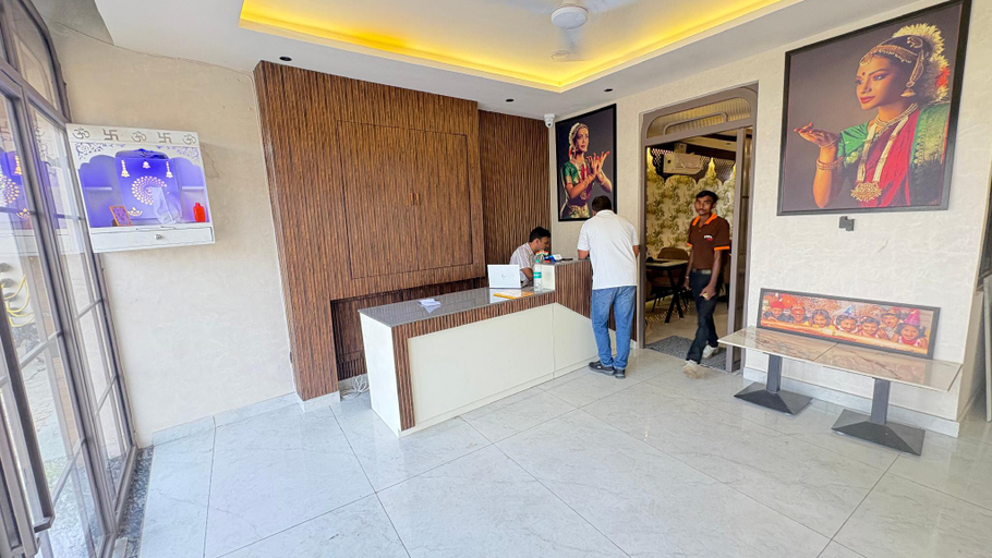 Others 4, Hotel Oriva, Aligarh