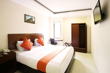 Others 5, Hyper Inn, Bandung