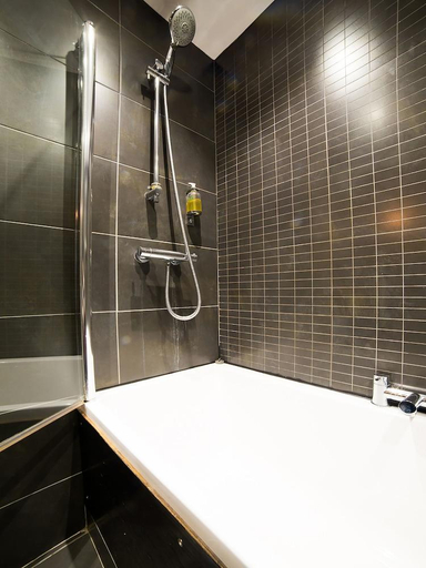 Bathroom 4, The Hotel Imperial, Cumbria