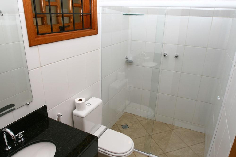 Bathroom 3, Pousada Chale da Floresta, Camanducaia