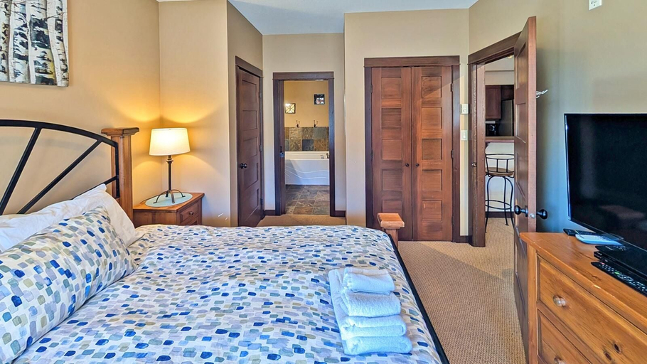 Bedroom 2, Stones Throw #12, Thompson-Nicola