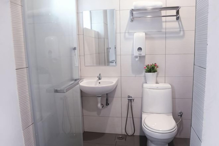 Bathroom 4, Brezza Hotel Sitiawan, Manjung
