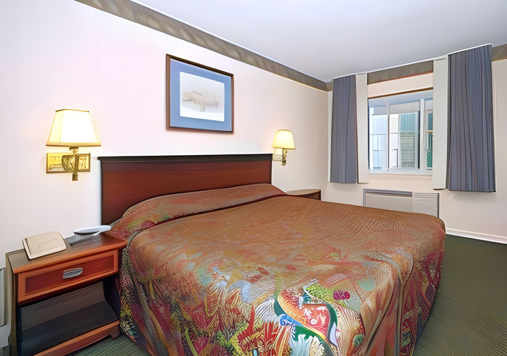 Bedroom 2, New Haven Inn, New Haven