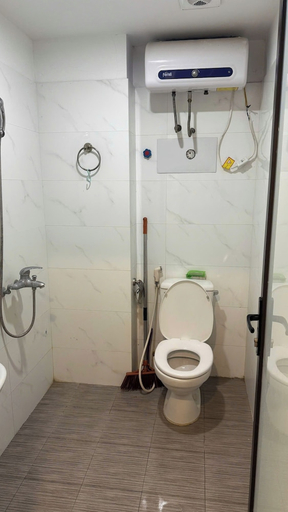 Bathroom 3, Era Apartment Ha Yen Quyet, Cầu Giấy