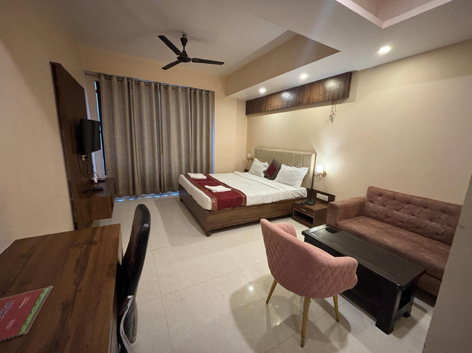 Bedroom 2, Hotel Rudraksh, Varanasi