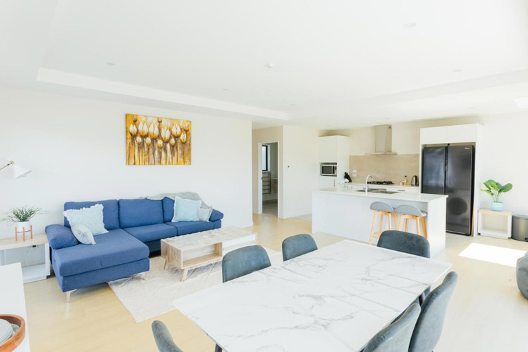 Others 5, Bluebird Apartment, Mackenzie