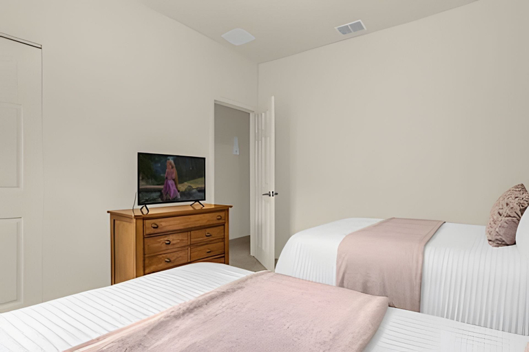 Others 5, 4BR Lucaya Village Home, Sleeps 10, Osceola