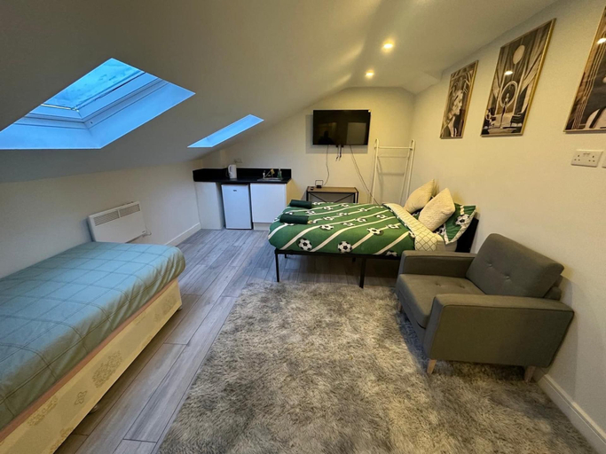 Others 1, Apartment Sleeps 3 Near High Street, London