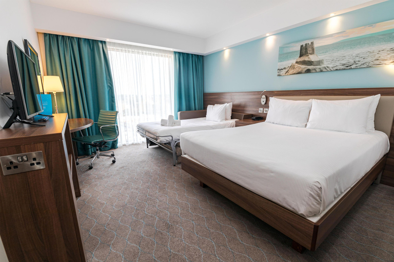 Bedroom 3, Hampton by Hilton Bournemouth, Poole