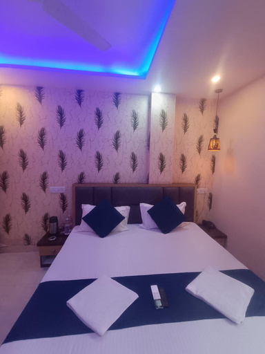 Others 3, RS Guest House, Varanasi