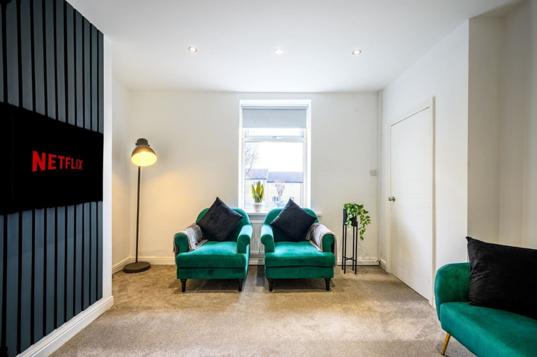 Others 5, Homely 2 Bed Close to Leeds City Center Sleeps 3, Kirklees