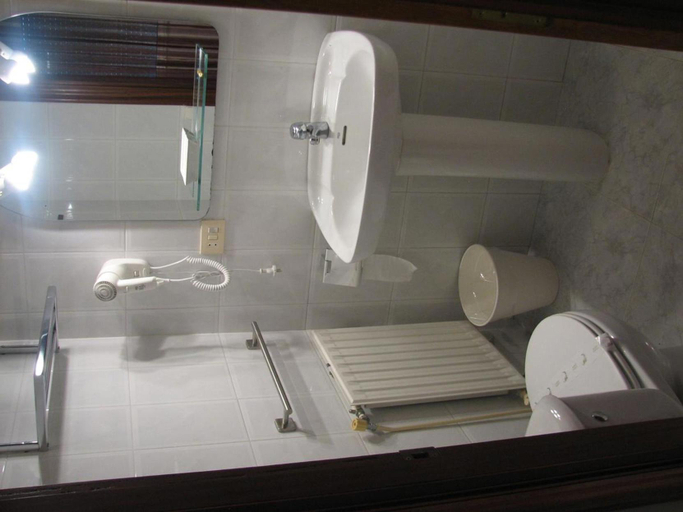 Bathroom, Hostal Meson do Loyo, Lugo