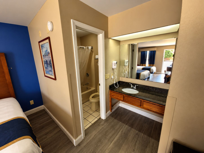 Bedroom 3, Lake Eufaula Inn, Barbour