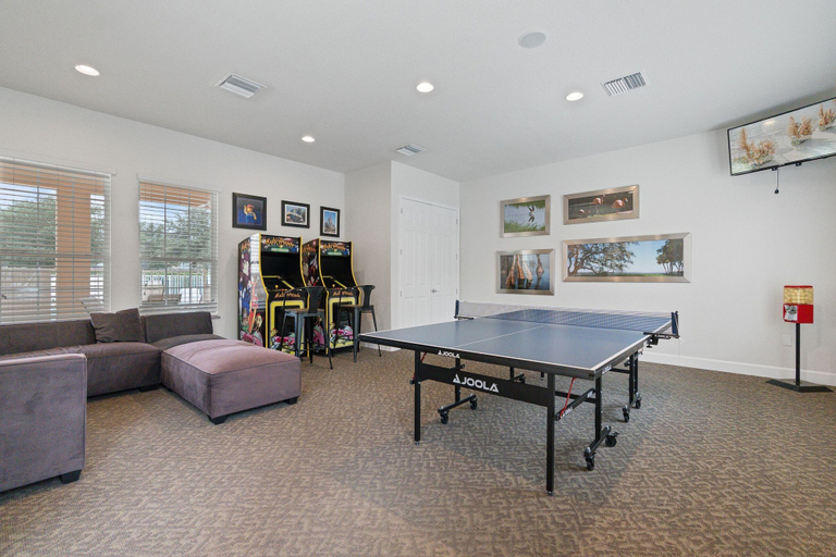 Others 2, 3BR Serenity Townhome Near Disney, Lake