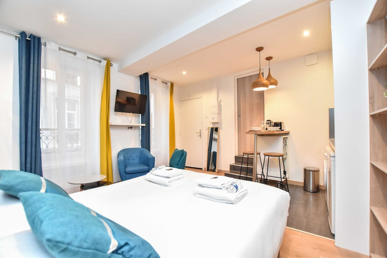 Others 5, Modern Studio in the Heart of Paris, Paris