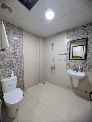 Bathroom 4, Era Apartment Lac Long Quan, Tây Hồ