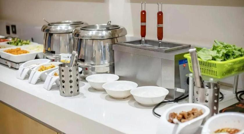 Food & Drinks 5, City Comfort Inn Binyang Litang High-speed Railway Station, Nanning