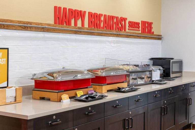 Food & Drinks 5, Hampton Inn Niles/Warren, Trumbull