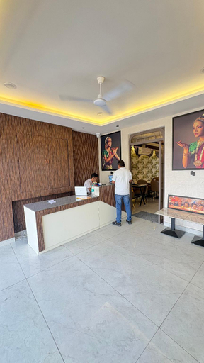 Others 5, Hotel Oriva, Aligarh