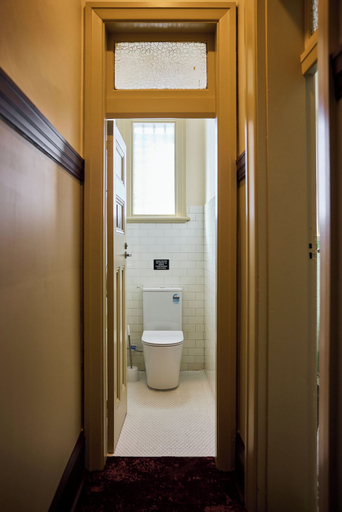 Bathroom 5, Rosehill Hotel, Sydney