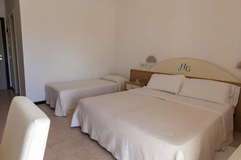Bedroom 4, Hotel Gabbiano, Rimini