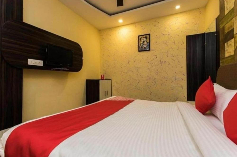 Others 2, hotel atlas palace, Ujjain