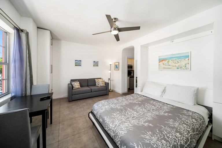 Others 4, Beach Bae, Bright Studio, Steps to the Ocean, Miami-Dade
