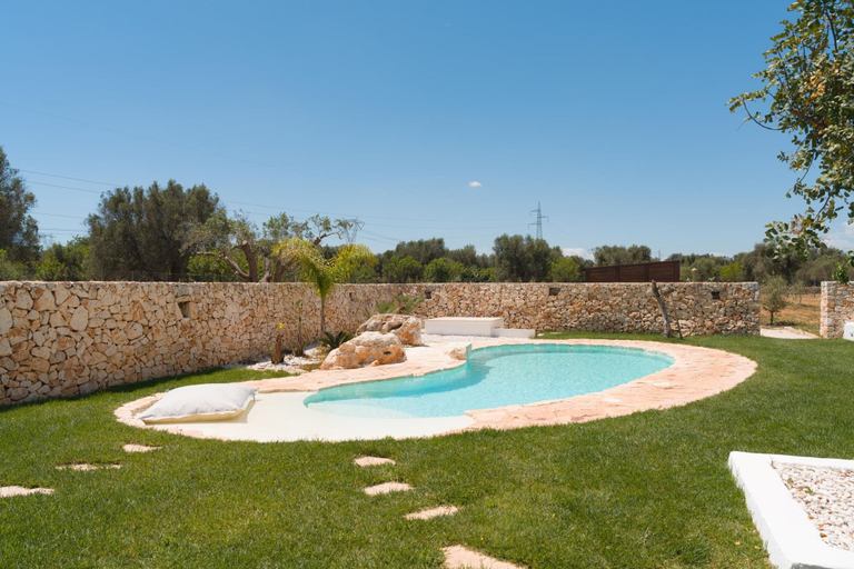 Others 4, Villa Gia con Piscina Privata, Brindisi