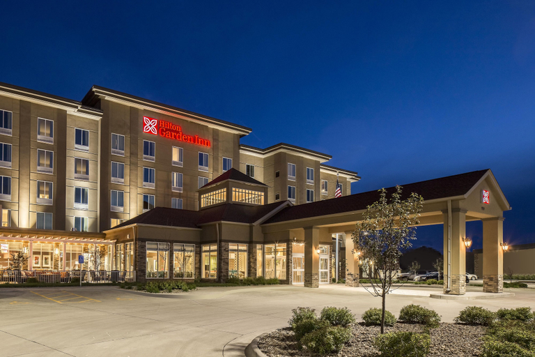 Exterior & Views 1, Hilton Garden Inn Bettendorf/ Quad Cities, Scott