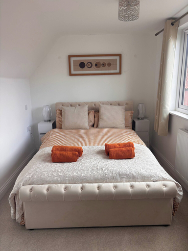 Others 3, Hidden Gem With Enclosed Garden and Parking, Norfolk