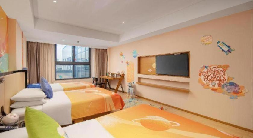Bedroom 2, The Hotel V Nanjing Confucius Temple, Nanjing